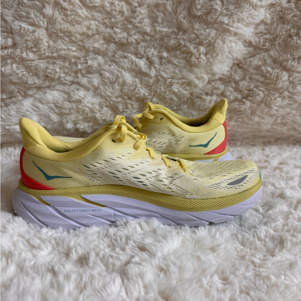 Hoka Women's Clifton 8 Running Shoes - Yellow - Size 8.5 - Picture 2 of 8